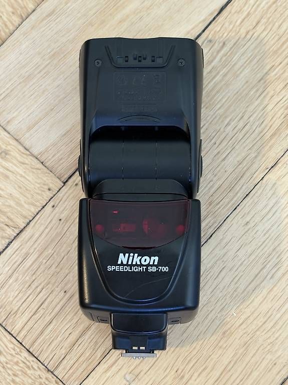 Nikon Blitze: Nikon SB-700 Blitz – Gebraucht aus Bern von Hafr11 3