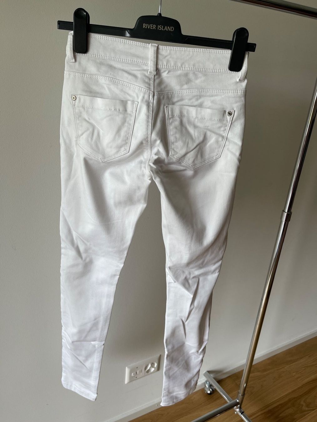 Only Hosen: Weisse Hose von Only Gr. XS – Gebraucht aus Schönenwerd von d.chiara 2