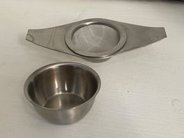 Teesieb Metall mit Auffangschale