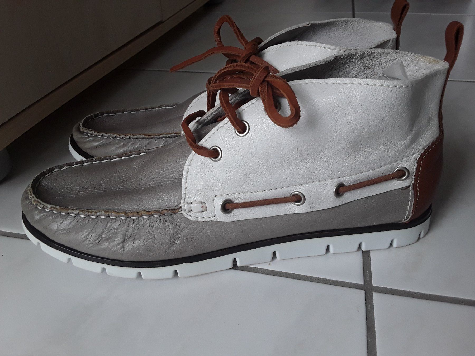 Scarpe da donna: Neuw. Lederschuhe Gr.40 – Nuovo (secondo la descrizione) da Heimberg venduto da Samprof