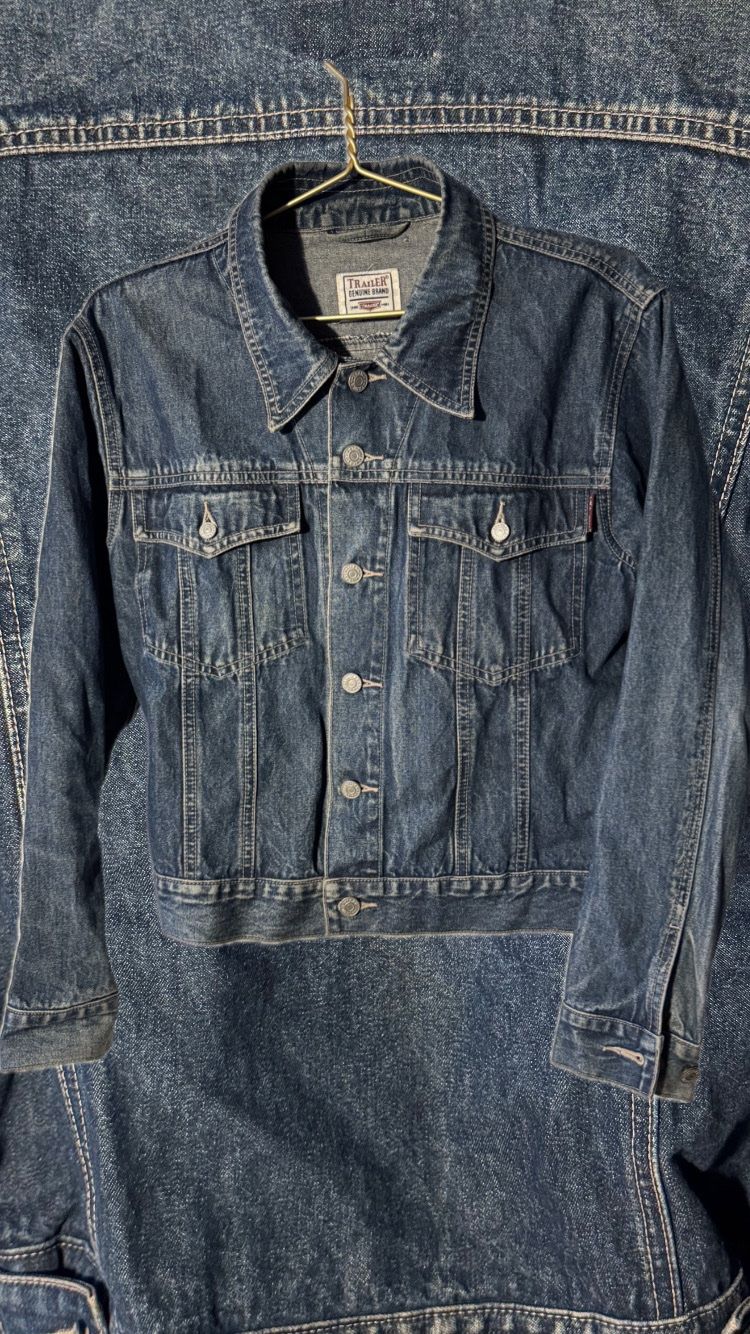 Vestes: Levis leichte Jeansjacke – D'occasion à Zürich par MoanaK