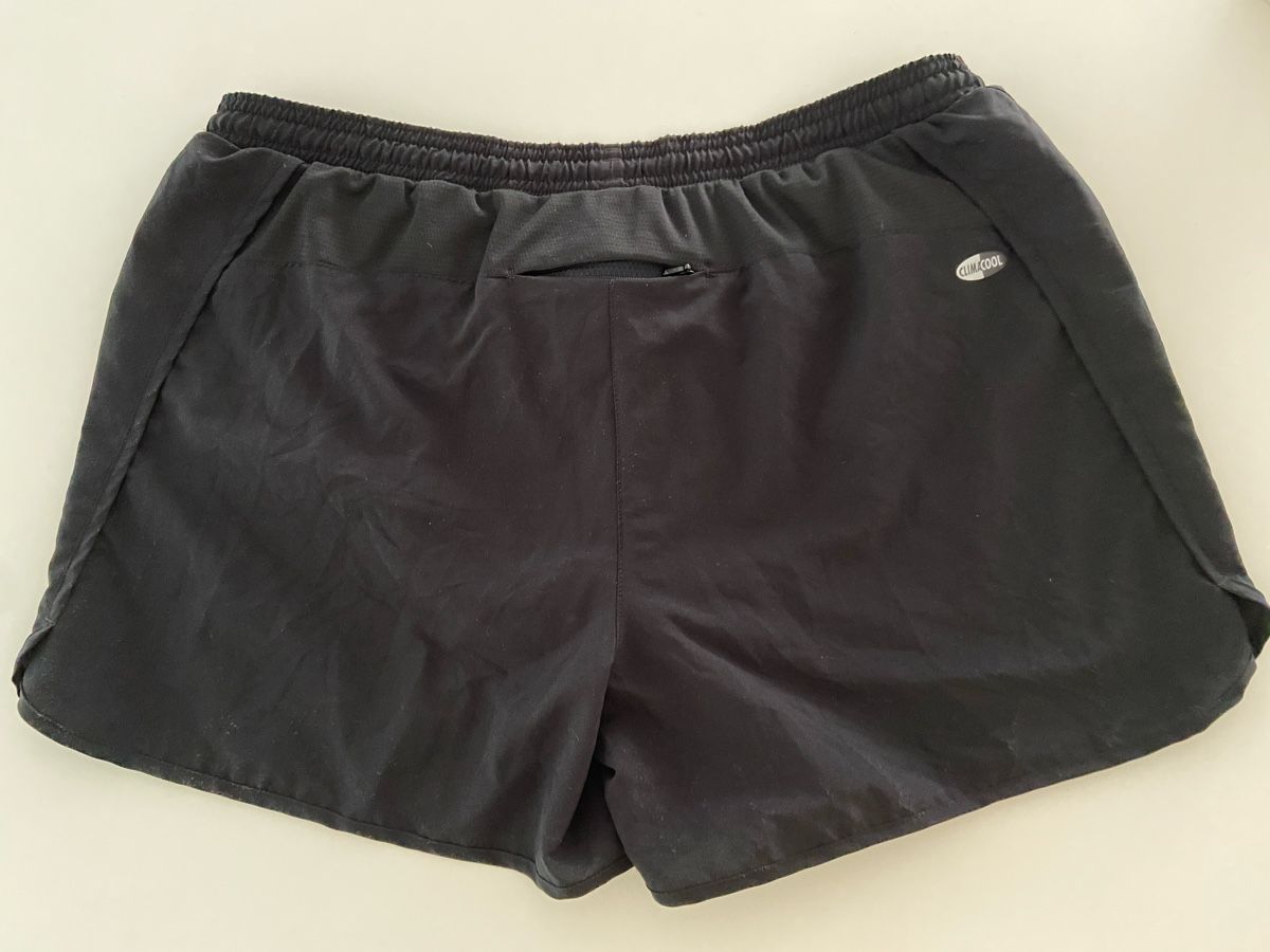 Adidas Pantaloni: Adidas Climacool Shorts schwarz, L / 44 – Usato da Luzern venduto da Nordischkind 5
