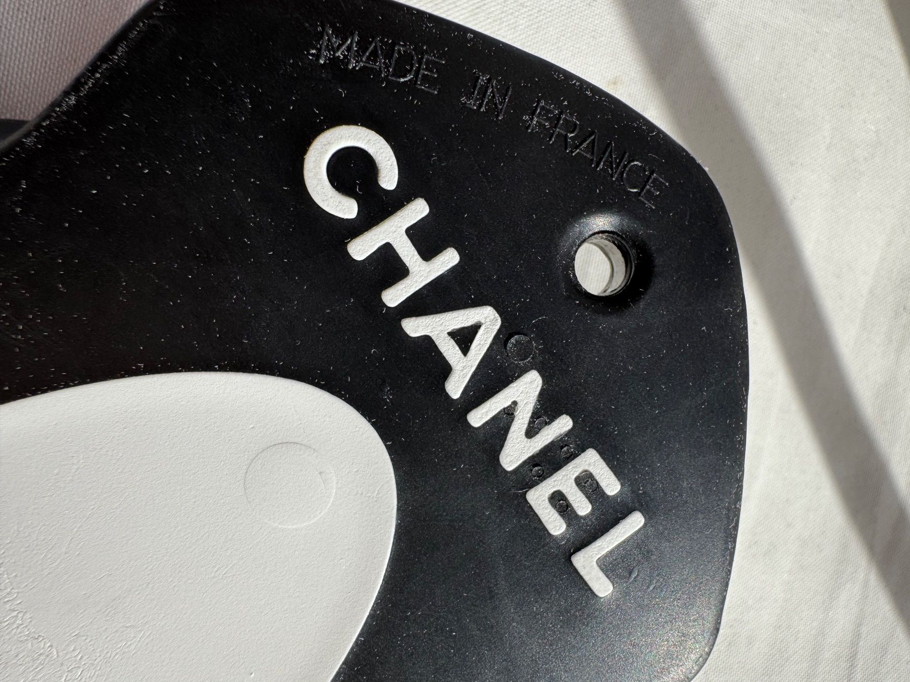 Pinne, Maschere & Boccagli: Palmes de natation Chanel neuves – Nuovo (secondo la descrizione) da Neuchatel venduto da mar_9blm 4
