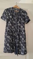 Sommerkleid hessnatur Blumenmuster dunkelblau Grösse 34