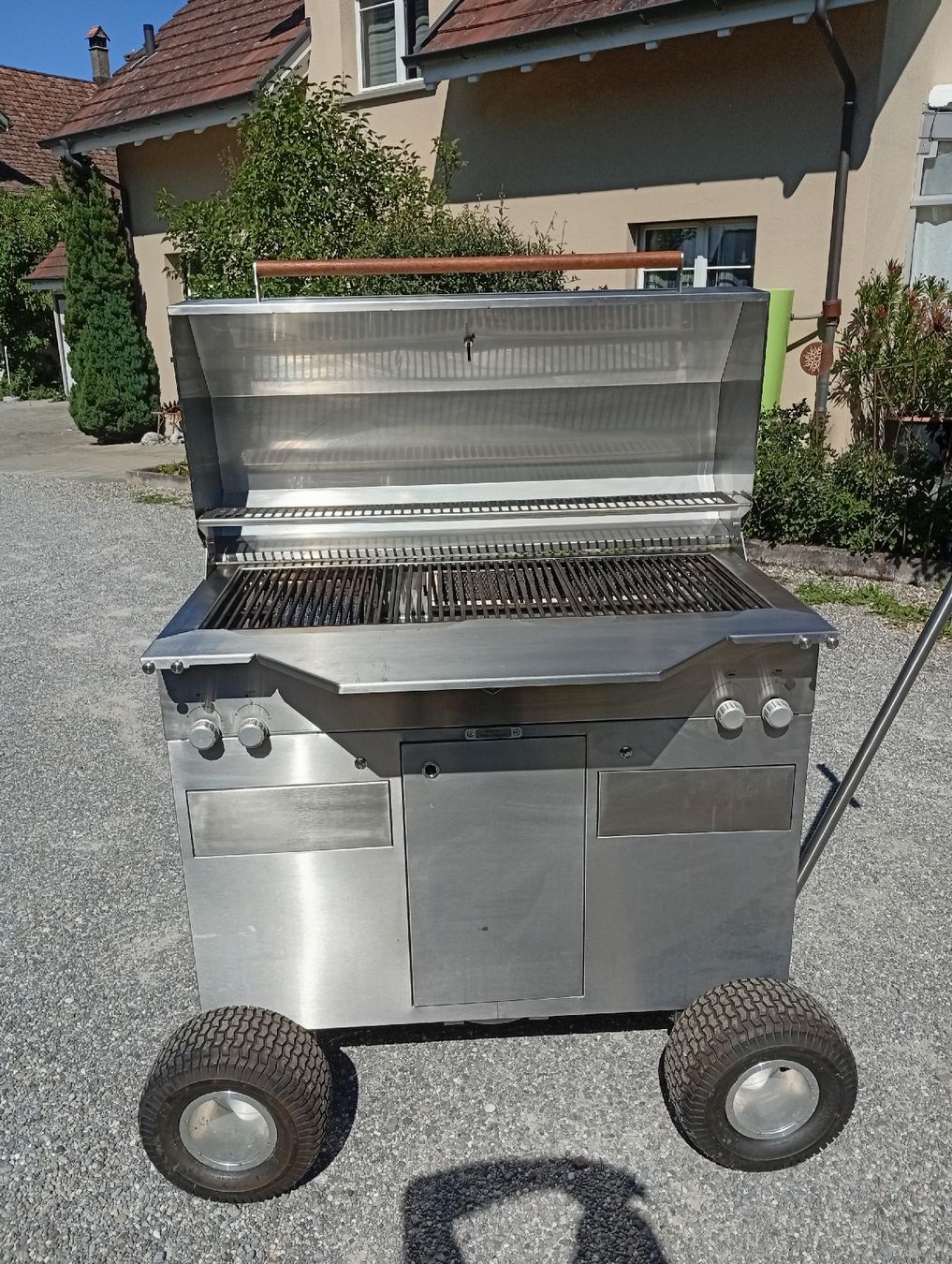 Griglie: Barbecue Grill Wagen – Usato da Ermatingen venduto da jry_5lly 1