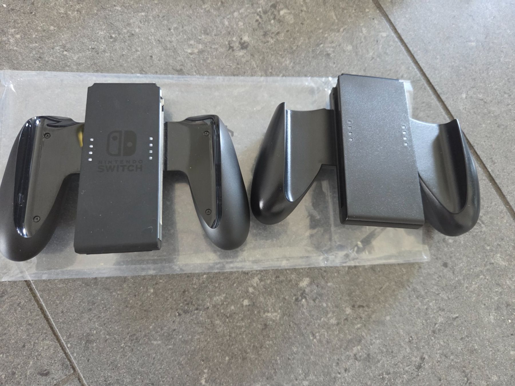 Nintendo Console: Nintendo Switch (inkl. 2 Controller und Ladestation) – Usato da Volketswil venduto da janlud 4