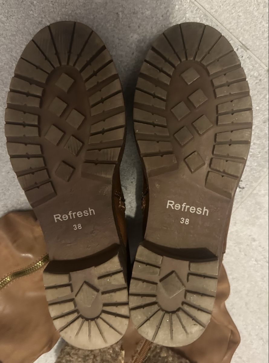 Damenschuhe: Winterstiefel "Refresh", Grösse 38, – Gebraucht aus Fahrwangen von lya_n6l6 2