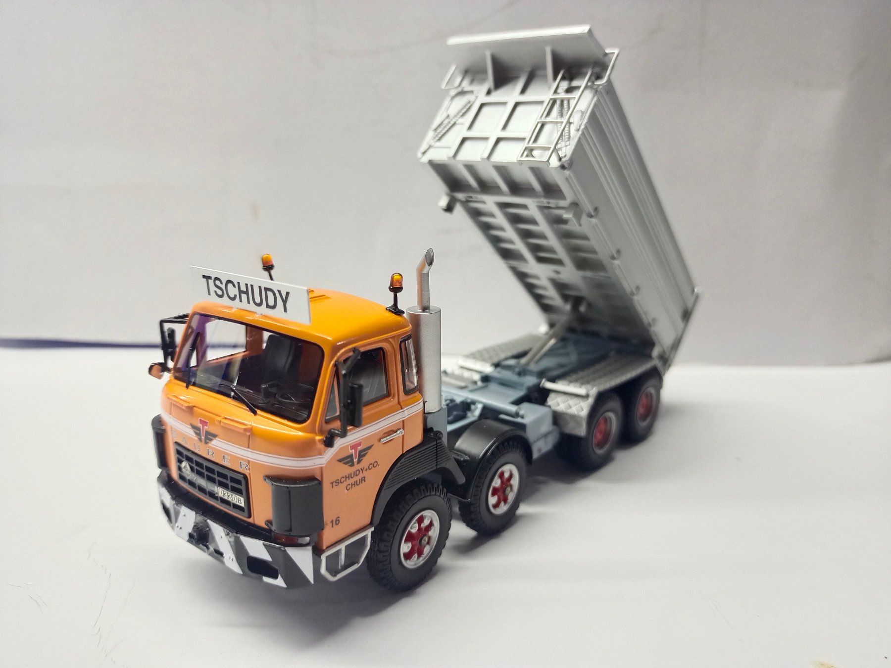 Saurer Modellautos: 1:50 Saurer D330 4-A -Kipper "Tschudy" – Neu und originalverpackt aus Affoltern am Albis von Modellshop-8910 3