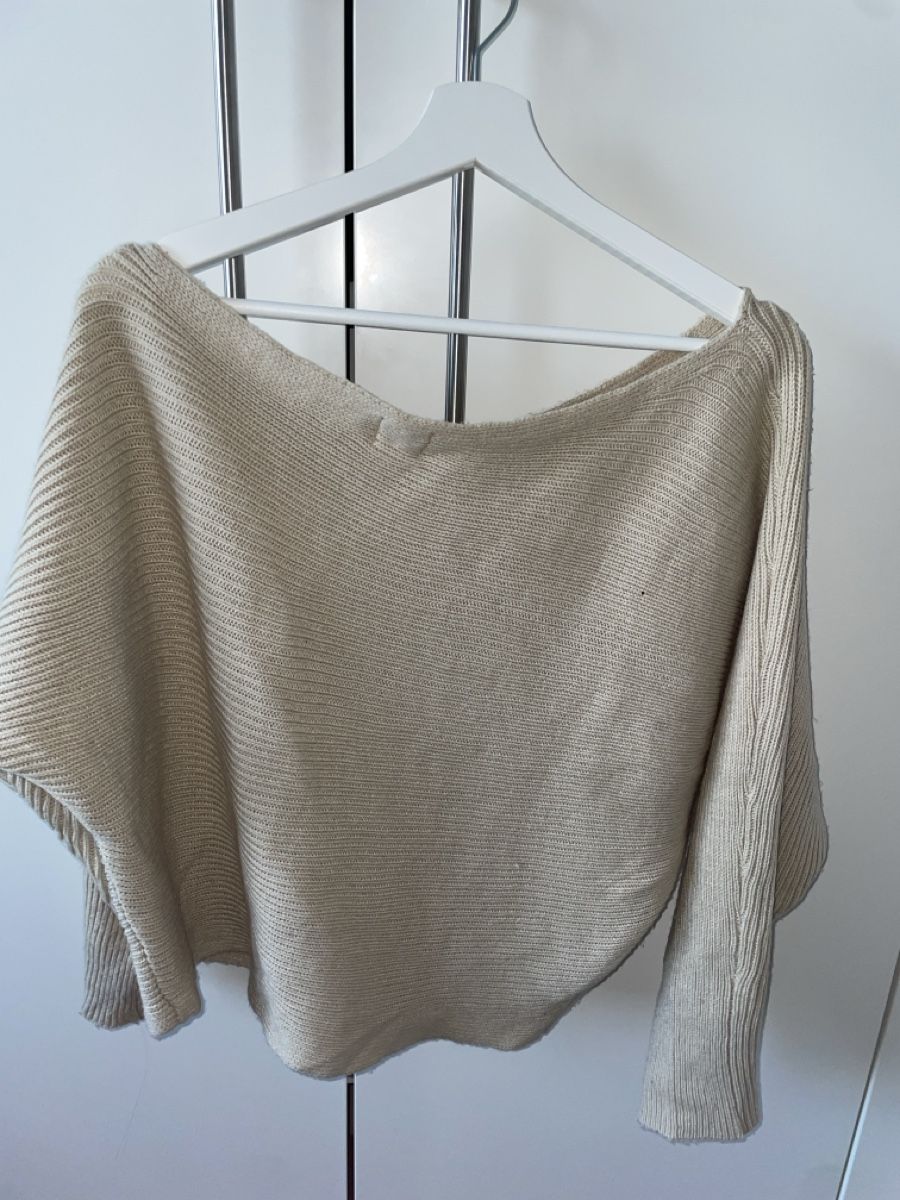 Pullover & Sweatshirts: cute Off-Shoulder Pullover✨✨ beige, Gr.38 – Gebraucht aus Biberstein von koempossible 1