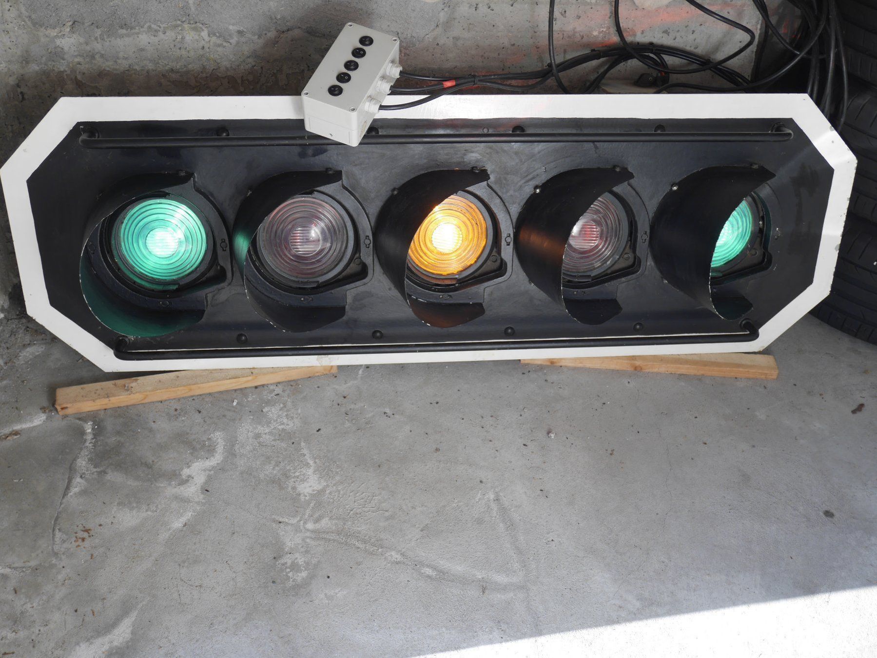 SBB/CFF/FFS Lampade: SBB SIGNAL ORIGINAL HAUPTSIGNAL – Usato da Trasadingen venduto da Upl 1