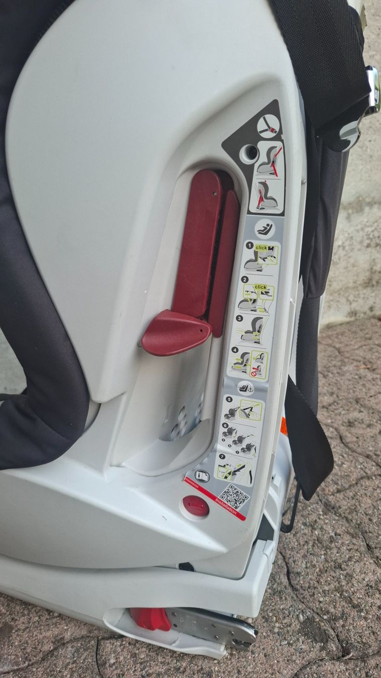 Britax Römer Auto-Kindersitze: Kindersitz Römer Versafix ECE R44/04 – Gebraucht aus Schönenberg TG von Jenny25. 2