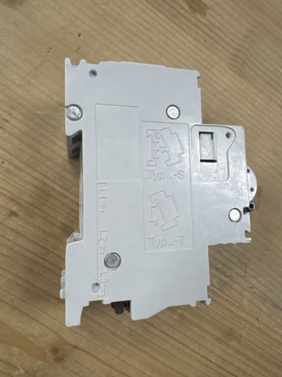 ABB Componenti elettronici: ABB Smissline Leitungsschutzschalter 10A – Usato da Thun venduto da Topmat 2