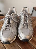 Wie NEU New Balance 610T ML610TAU Gr. 44 Sneaker Silber/Grau