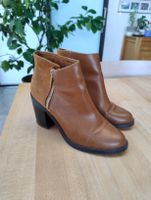 Braune Lederstiefeletten von Stradivarius, Grösse 38