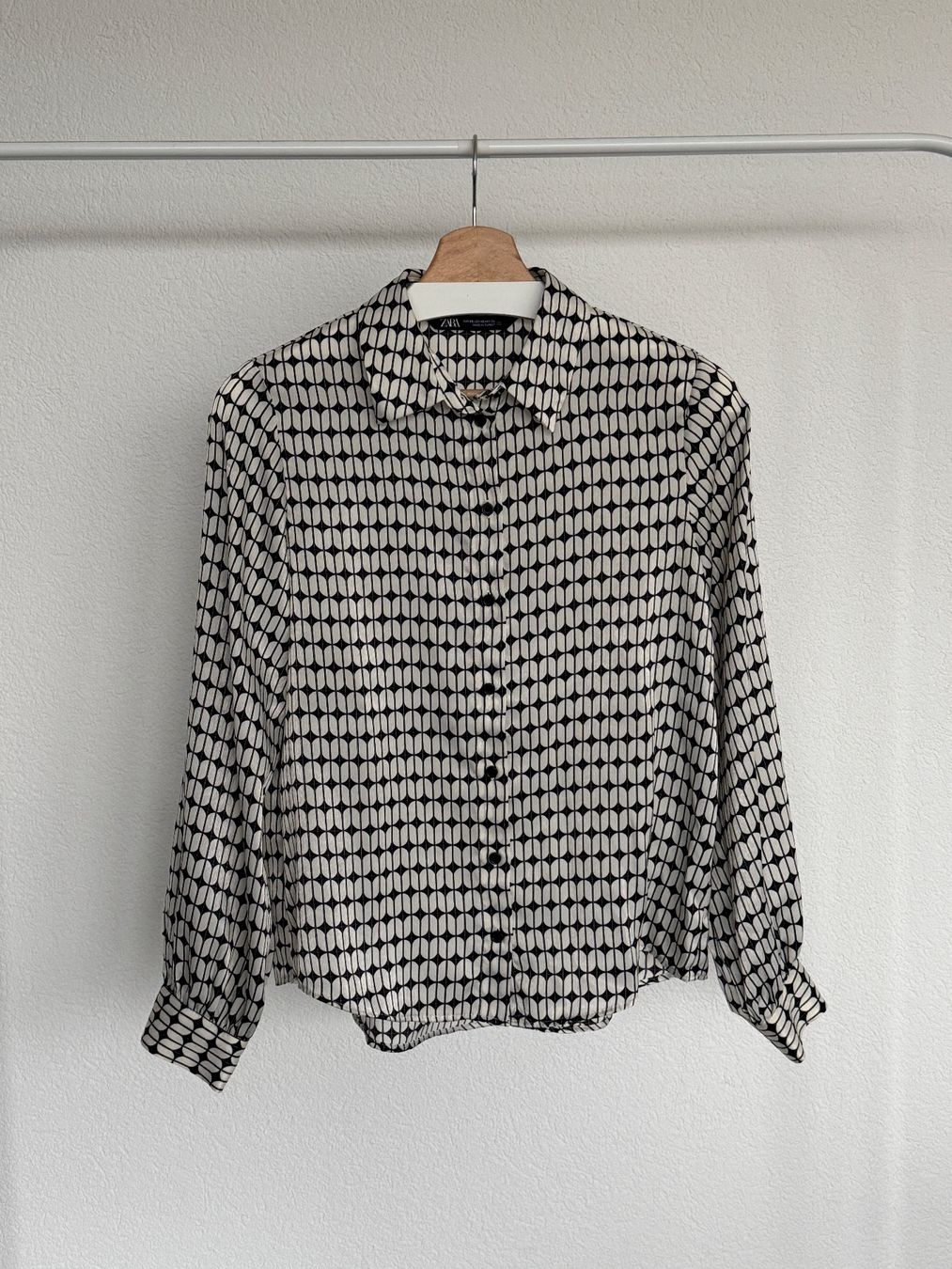 Zara Camicette: Zara gemusterte Bluse – Grösse XS – Nuovo (secondo la descrizione) da Entlebuch venduto da noemi.luisa