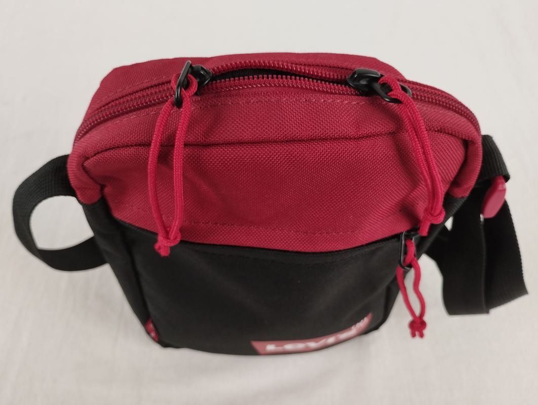 Levi's Borse: LEVI'S Umhängetasche Mini – Usato da Schübelbach venduto da Restwert_Schubelbach 4