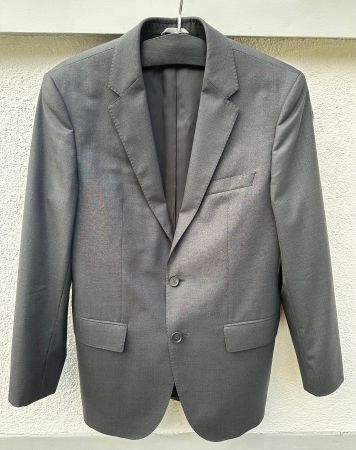 Edler Anzug BOSS, Sakko und Hose, Gr. 46, Grau, Top Zustand