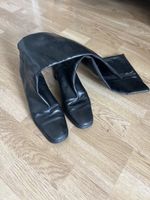 Schwarze Lederstiefel, squaretoe und kniehoch