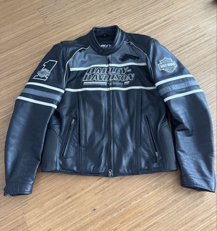 Harley-Davidson Lederjacke Grösse L wie neu und Rokker Hose