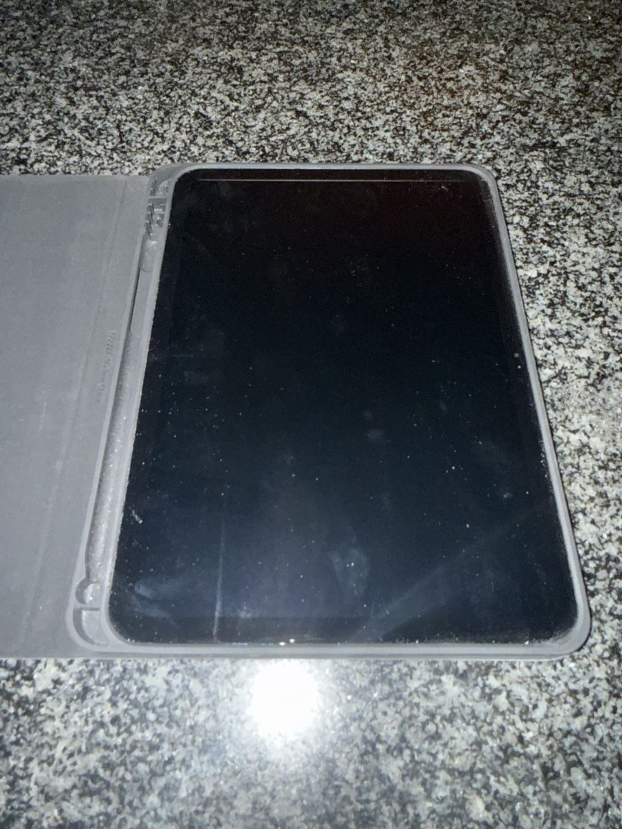 Apple Tablet PC: Ipad mit Hülle. Wie neu – Usato da Wittnau venduto da Hoppelhase82