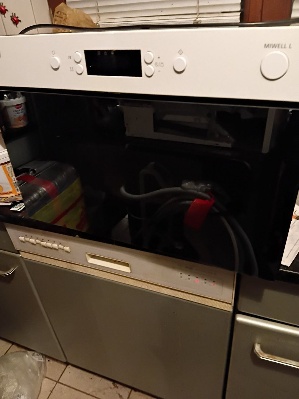 V-Zug Elettrodomestici da cucina: V-Zug Mikrowelle Typ AWL – Usato da Goldswil venduto da buri299Soi