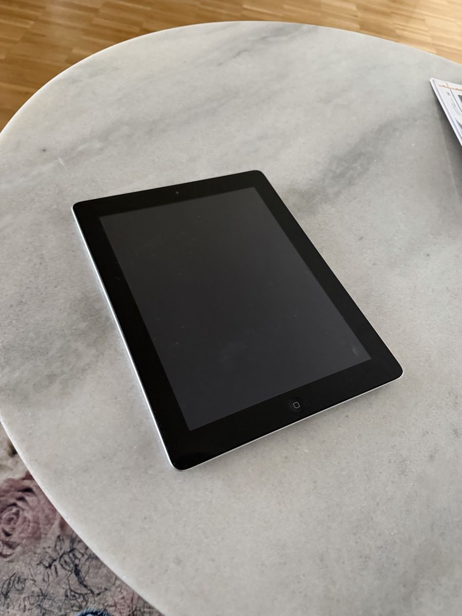 Apple Tablet PC: iPad Air 2 16GB Wifi Silbern – Usato da Bonstetten venduto da mer_7s6y