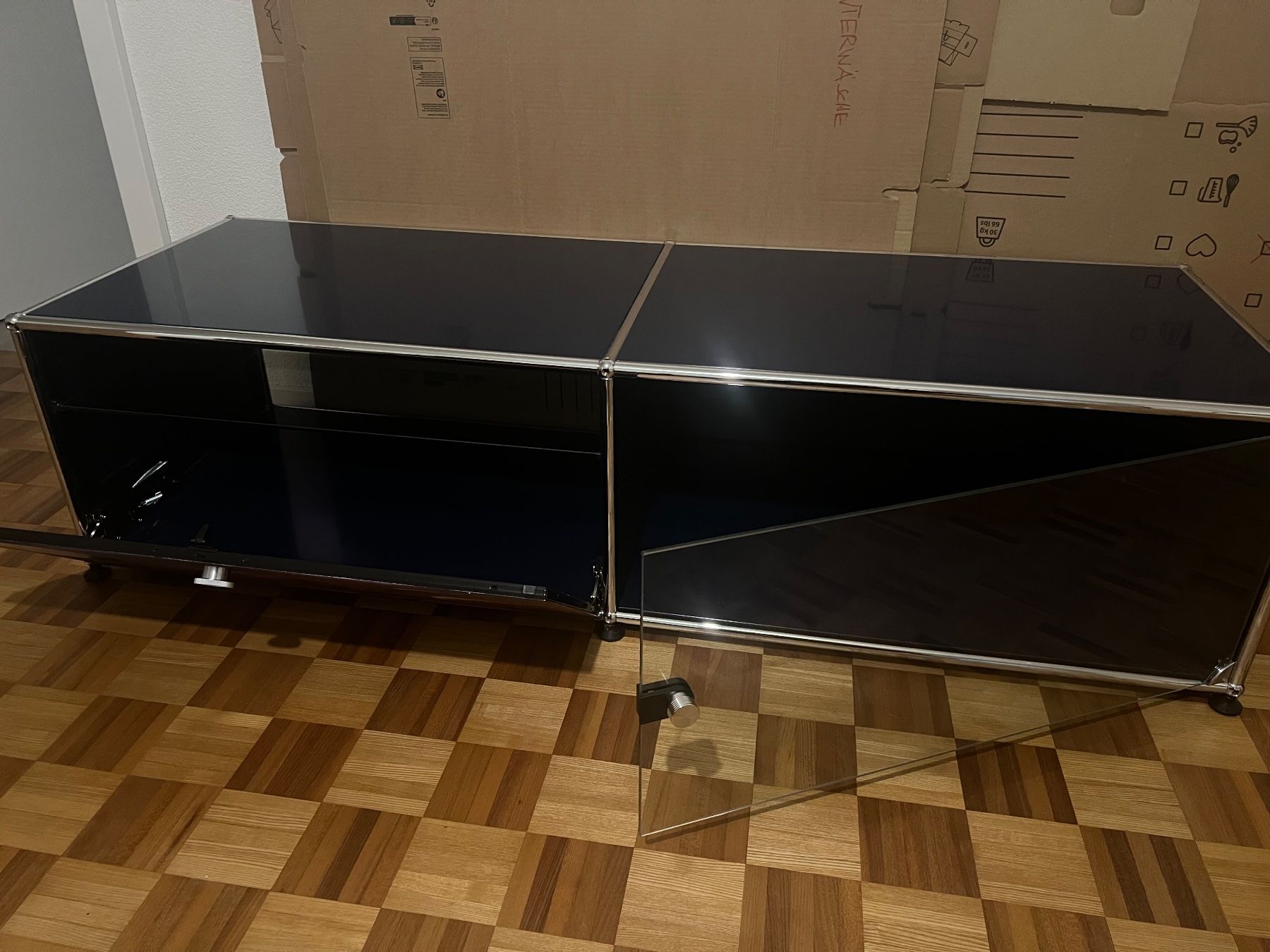 USM TV Möbel: USM TV Lowboard – Gebraucht aus Walchwil von Smcore 4