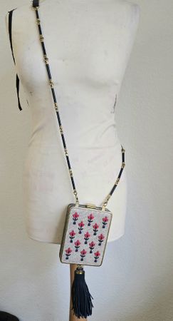pochette à bandoulière Tory Burch, vintage, avec perles.