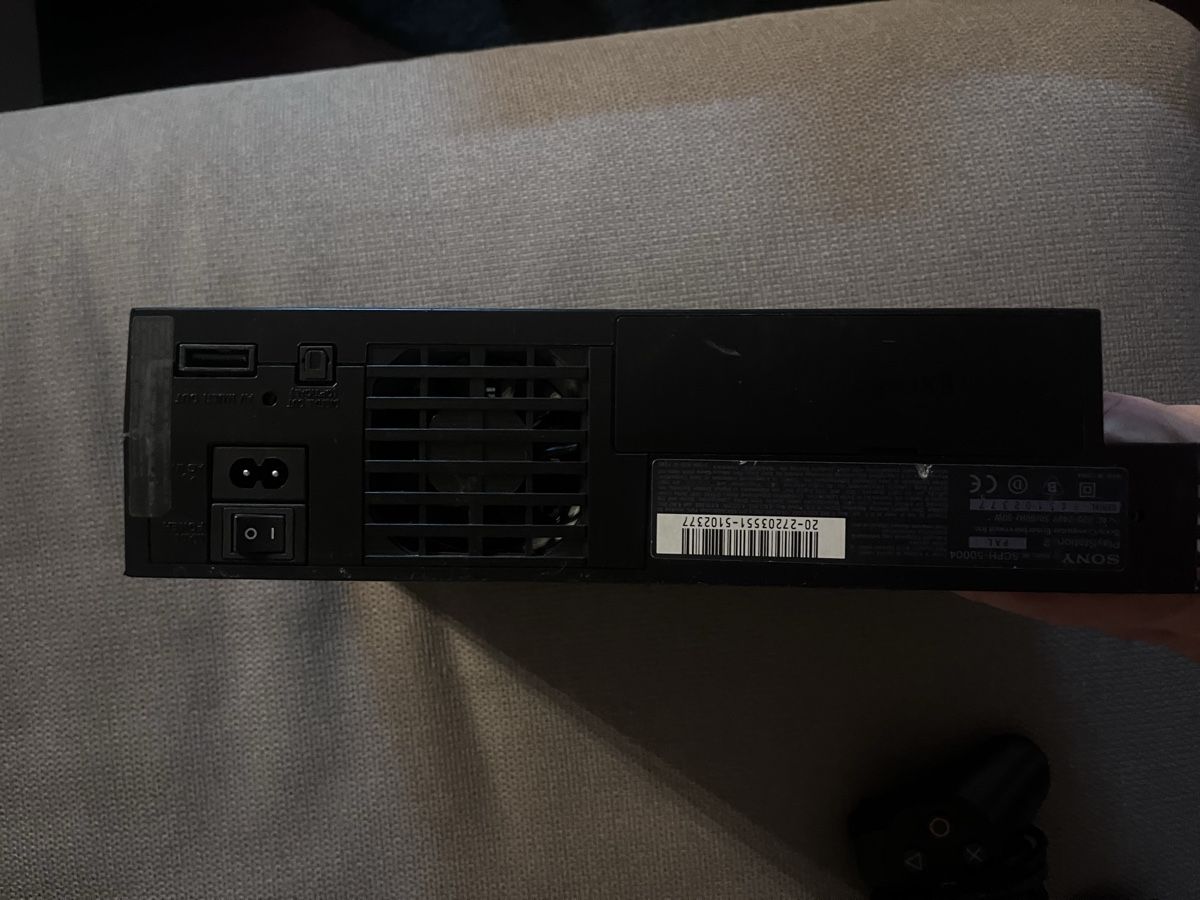 Sony Konsolen: Spielkonsole Sony Playstation 2 mit Controller schwarz – Gebraucht aus Wetzikon ZH von vm3_dcj9 1