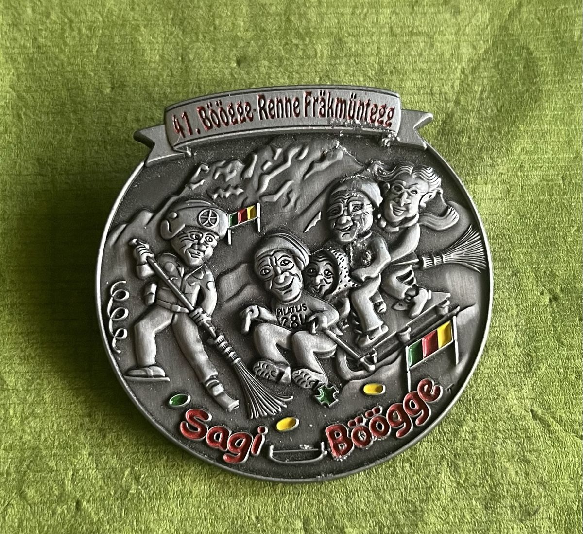 Krienser Placchette & Badge: Sagi-Böögge Kriens – Usato da Itingen venduto da Bebbi6569