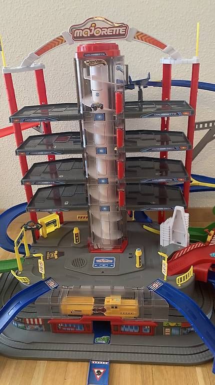 Spielzeuge: Garage Majorette Super City – Gebraucht aus Nyon von rullorullo 2