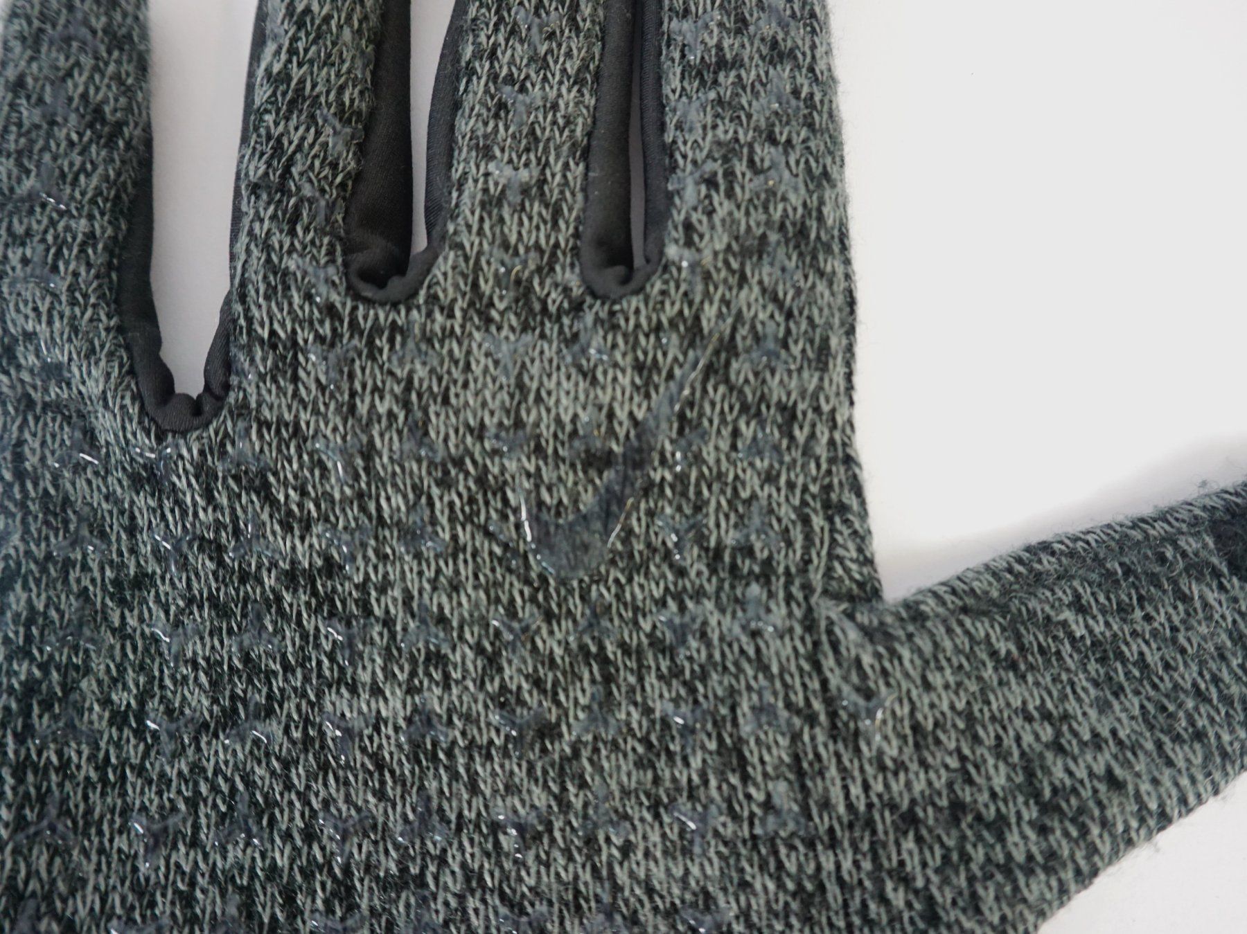 Nike Altri accessori da uomo: 2 Paar Handschuhe – Usato da Pratteln venduto da Restwert_Pratteln 3