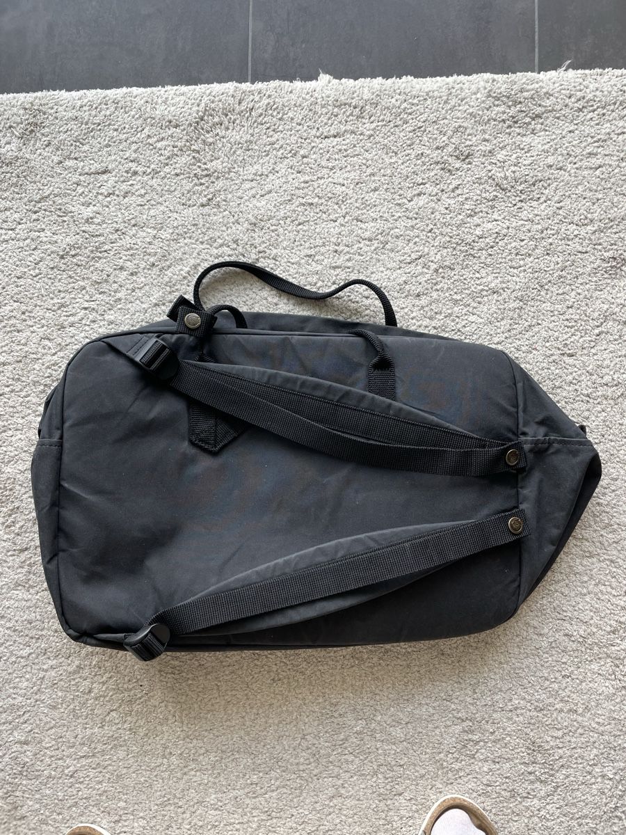 Fjällräven Zaini: Fjällräven Kanken Weekender 30 L Schwarz Rucksack – Usato da Oberägeri venduto da petralany 1