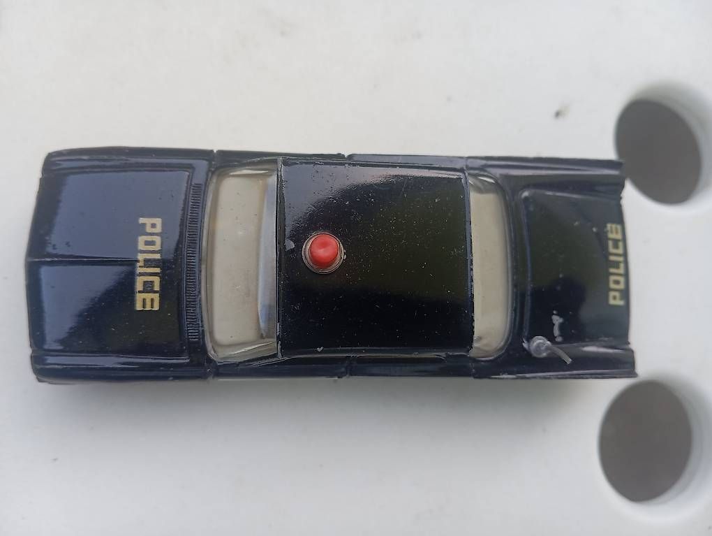Dinky Toys Modellini d'auto: Ford fairlane Police – Usato da Basel venduto da Petergunn 1