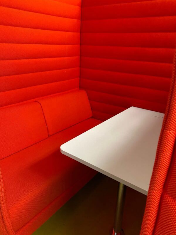 Divani: Vitra Alcove Cabin rot – Usato da St. Gallen venduto da MSMoebelhandel 2