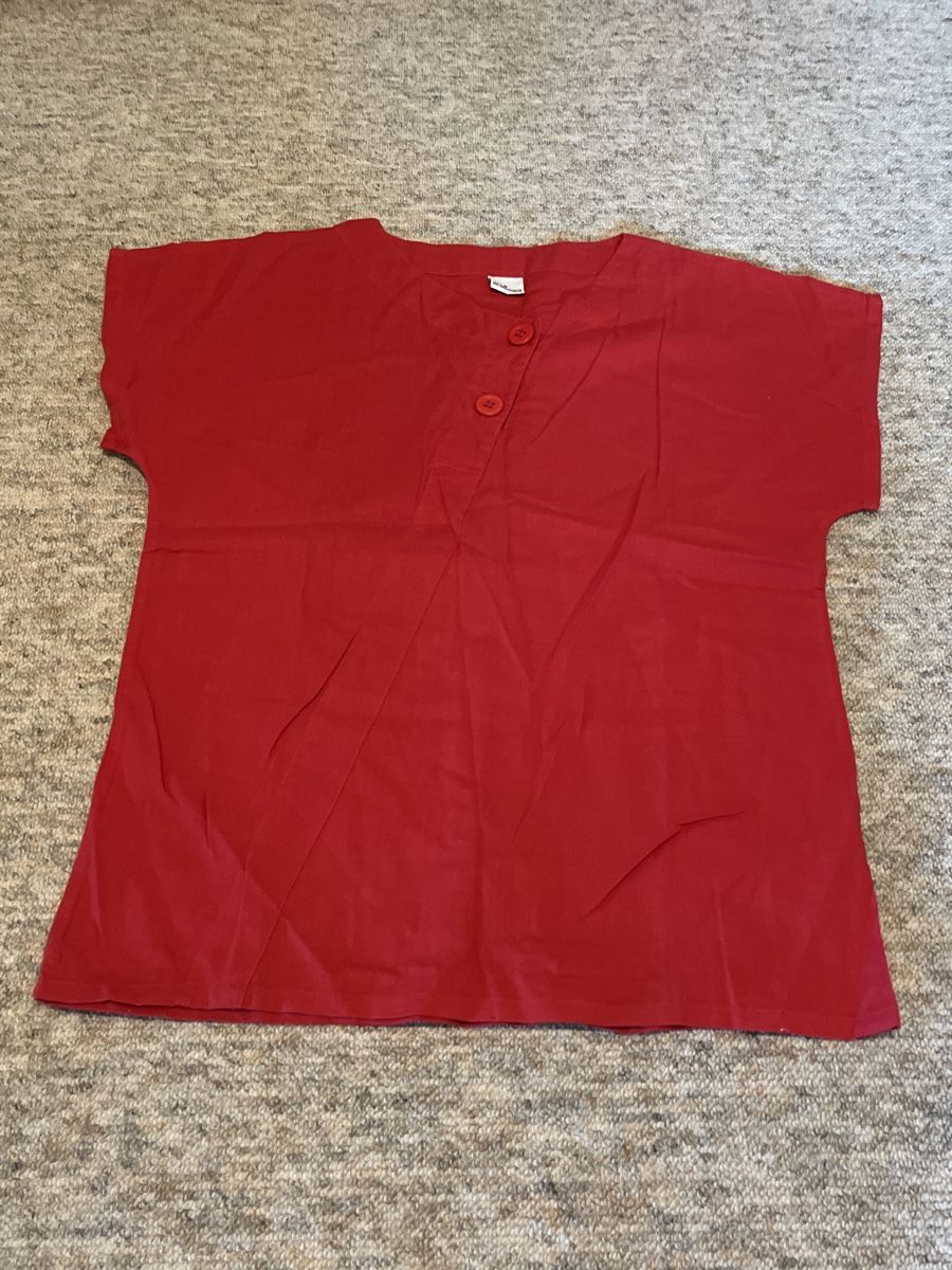 Blusen: Bluse rot – Gebraucht aus Fraubrunnen von amm_7kp6