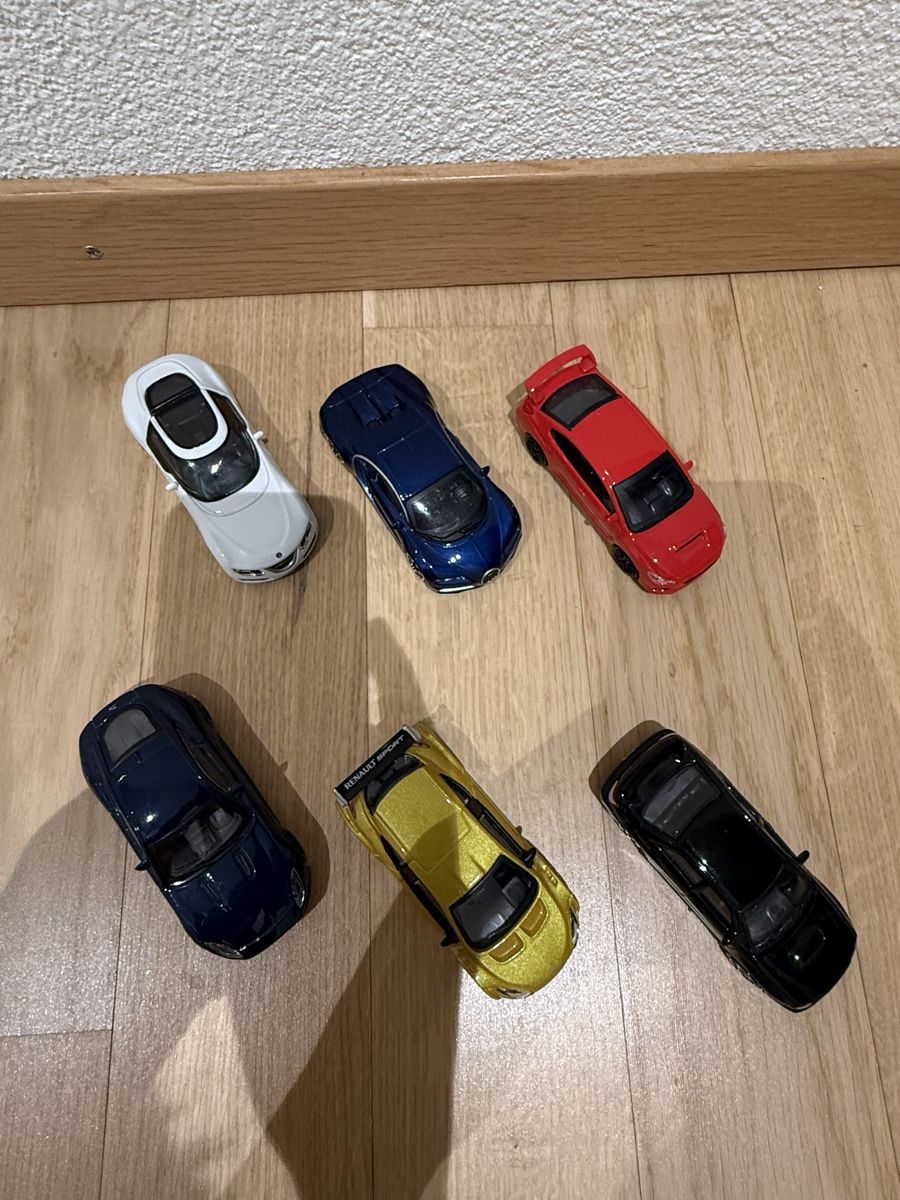 Bburago Modellini d'auto: 6 Bburago autos – Usato da Lachen SZ venduto da Nietzsche7 1
