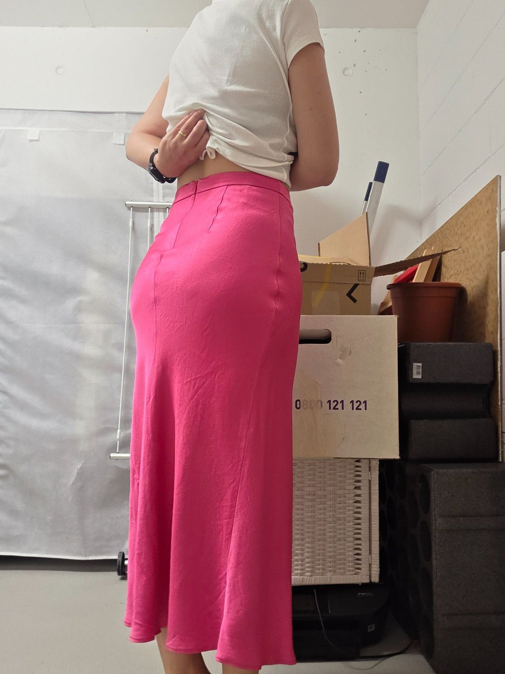 Hugo Boss Röcke: Pinker Hugo Boss Rock Satin Style – Gebraucht aus Rüfenacht BE von Biancaro 5