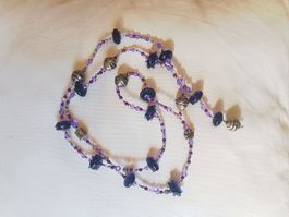 Lange violetten Modekette / long collier fantaisie violet