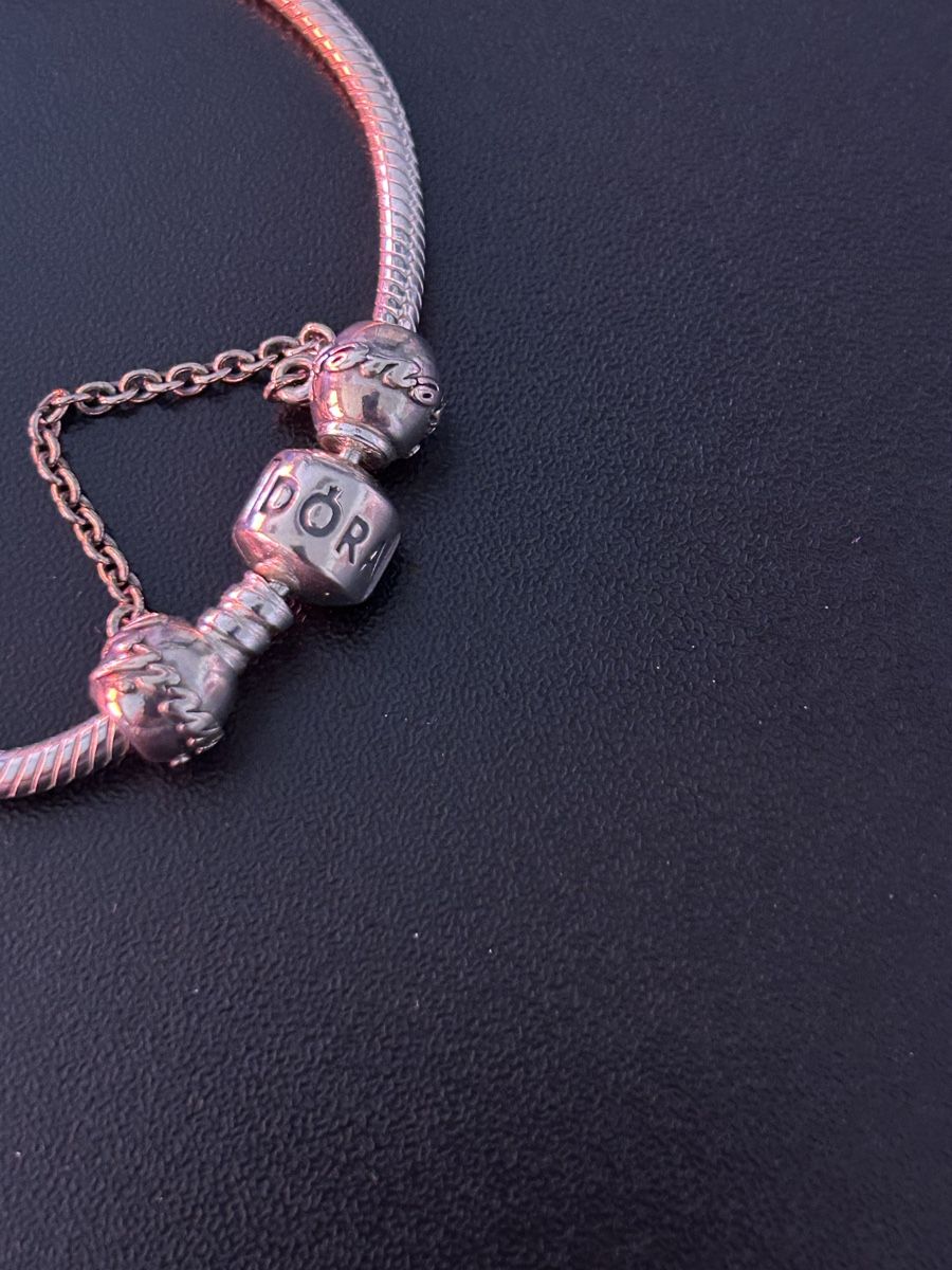 Pandora Armbänder & -reifen: Bracelet pandora avec charms – Gebraucht aus Genève von lar_7pkl 1