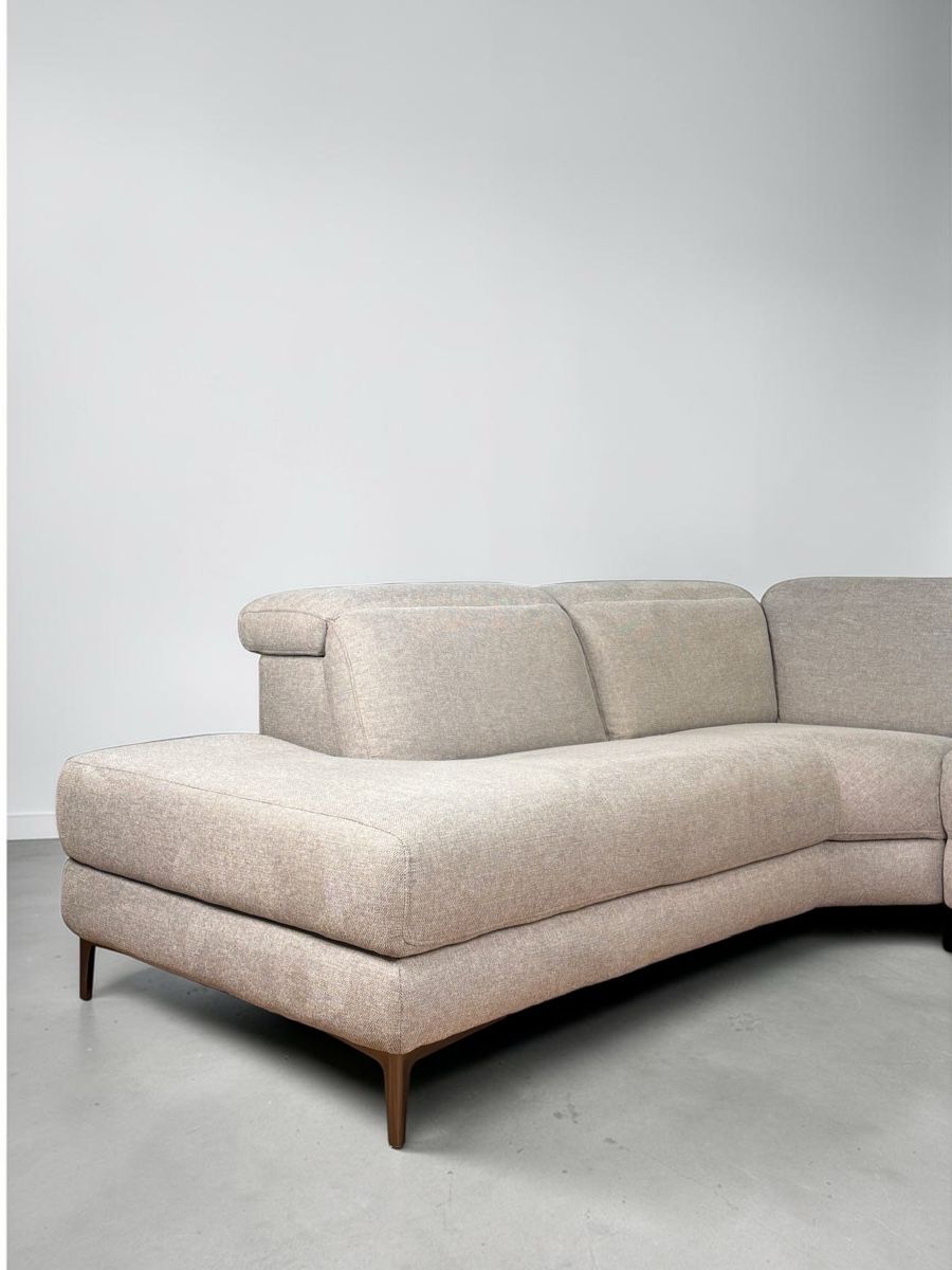 Sofas: Ecksofa aus hellgrauem Stoff mit elektrischer Relaxfunktion – Gebraucht aus Bachenbülach von Sofalab.swiss 3