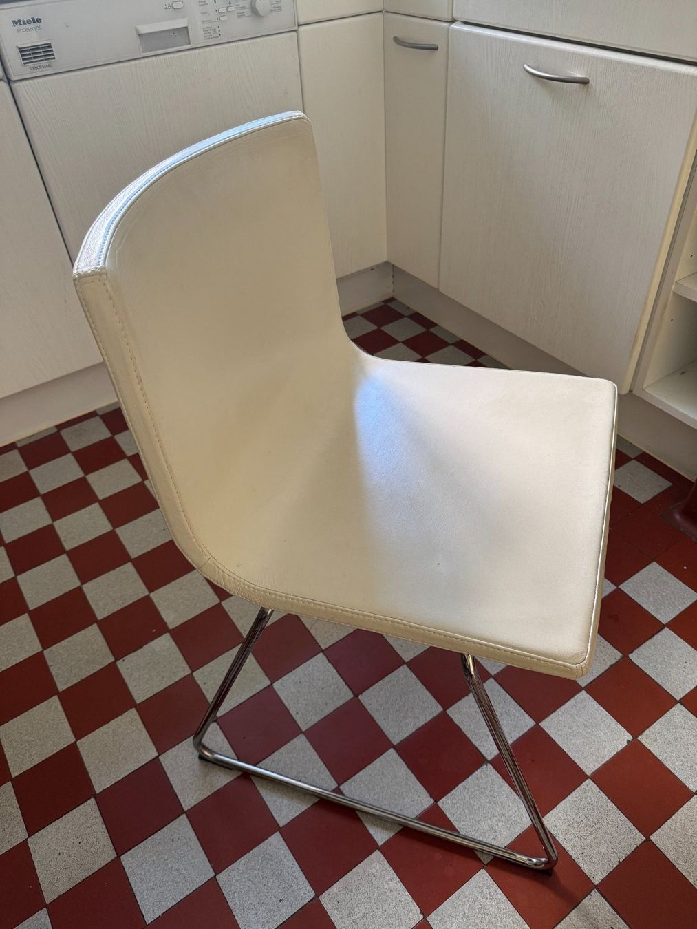 Ikea Sedie: Weisse LederStühle – Usato da Luzern venduto da Monica1961