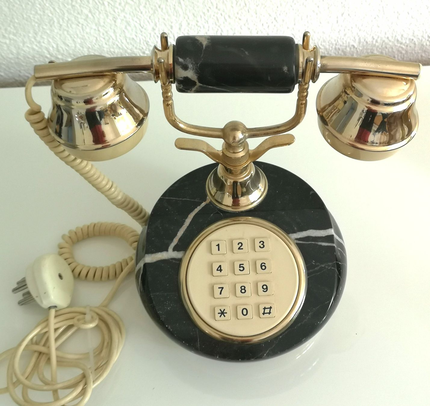 Telefoni: Altes Telefon aus Marmor und Messing – Usato da Zürich venduto da Tanteemma369 9