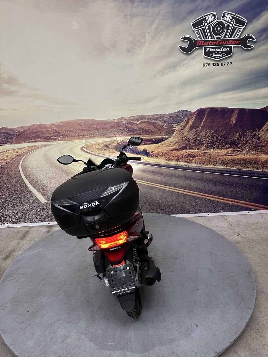Honda Scooters: Honda PCX 125 Roller LED 2015 ab 1.00 – Defekt aus Liebistorf von motocentergmbh 3