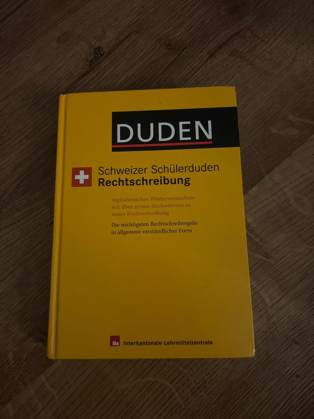 Libri: Schweizer Schülerduden Rechtschreibung – Usato da Zürich venduto da pil_j8jp