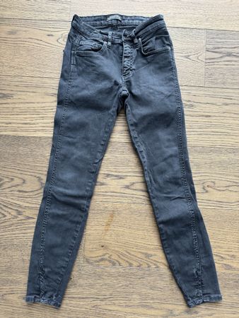 Schwarze Jeans, Gr. 34