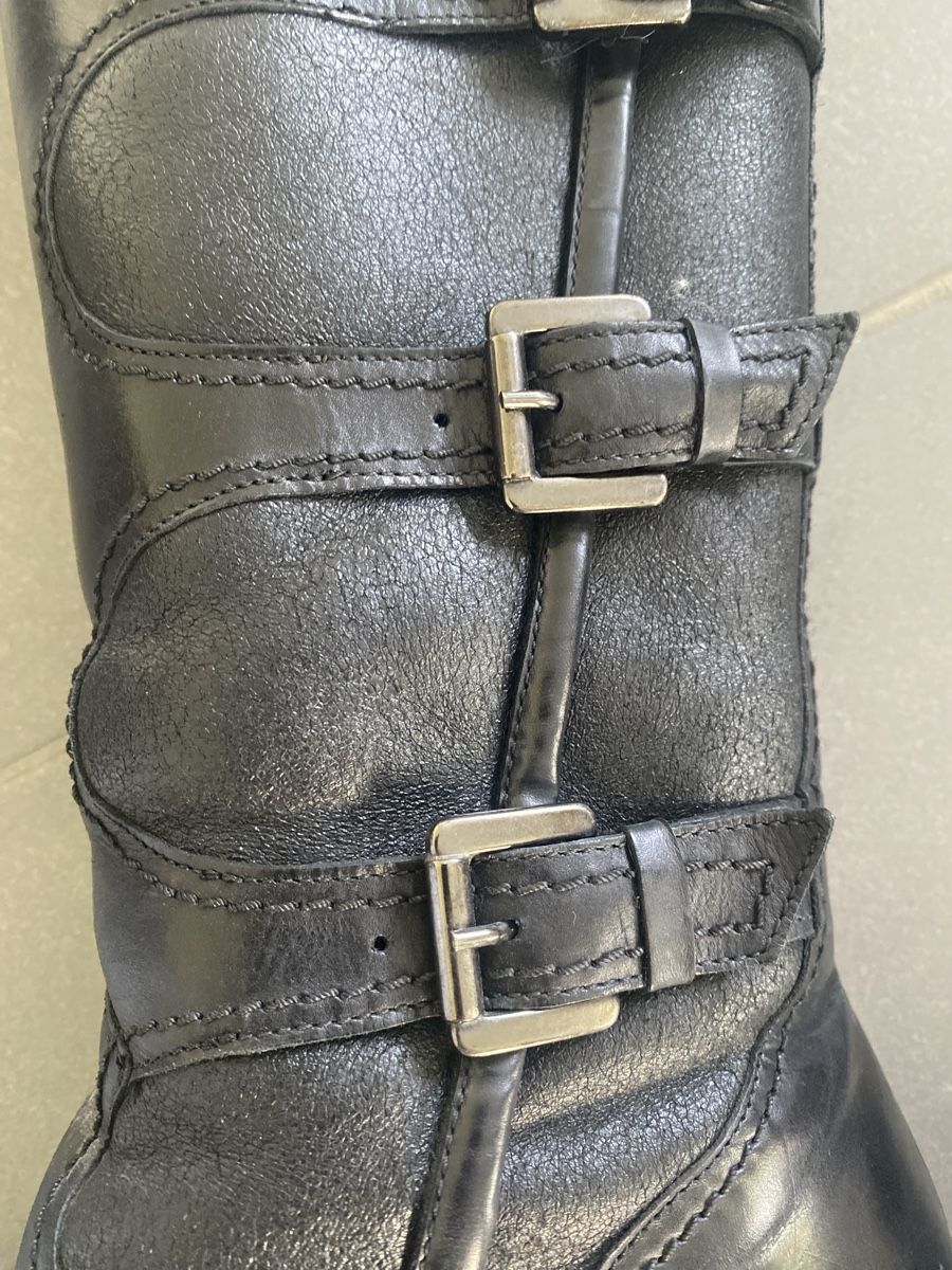 Scarpe da donna: Stiefel schwarz mit Schnallen Grösse 38 – Usato da Alchenflüh venduto da smart- 4