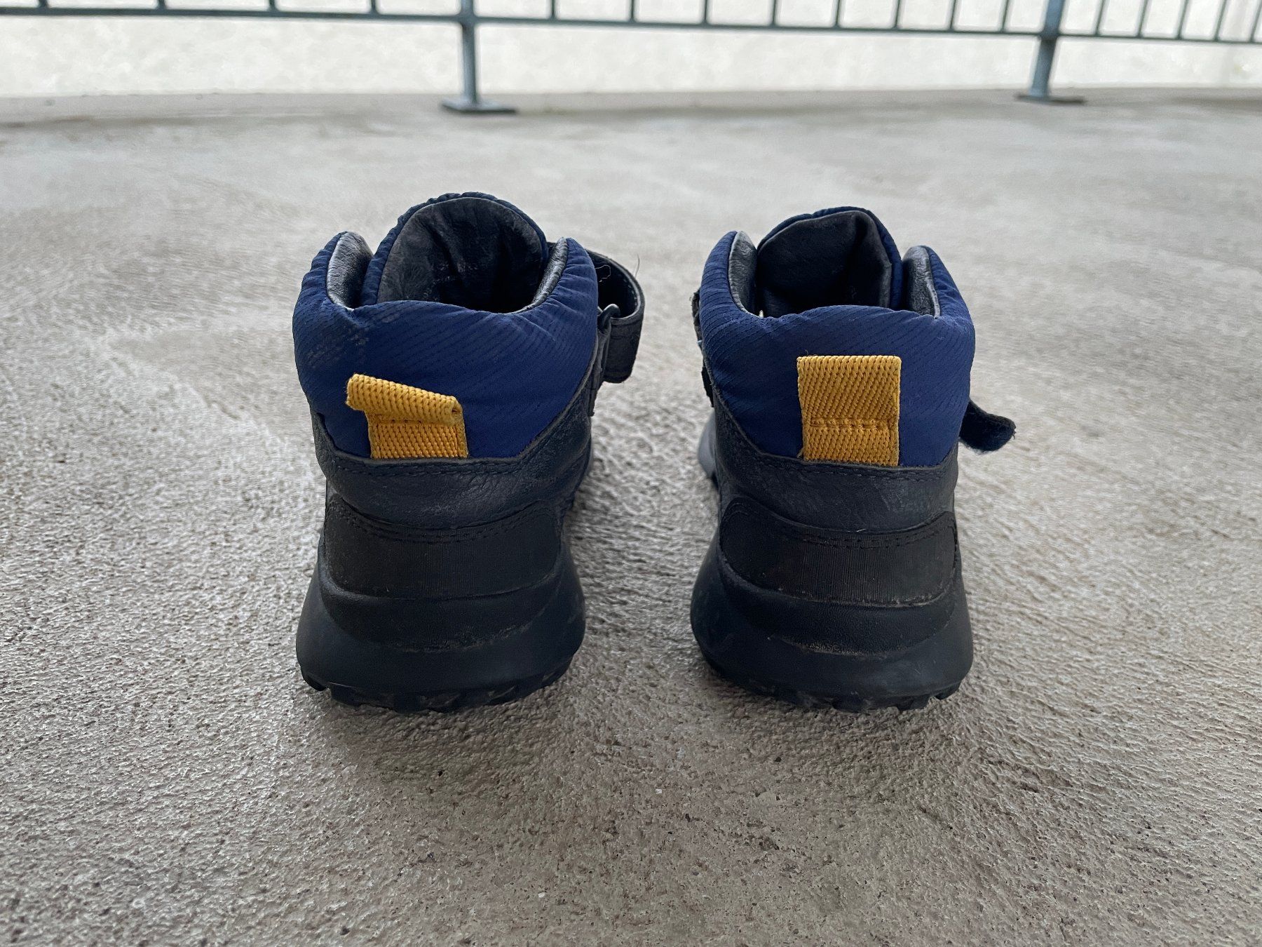 Camper Chaussures garçon: Camper Winterschuhe (28) – D'occasion à Zürich par papillon8000 2