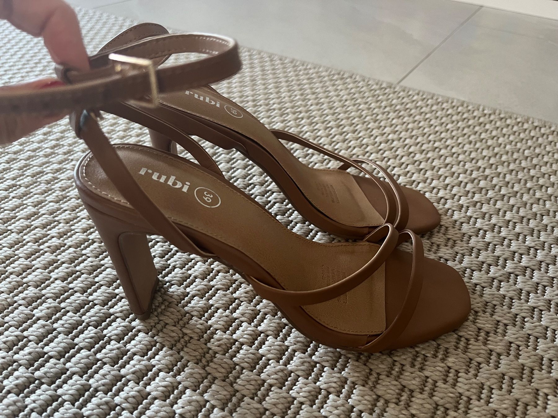 Scarpe da donna: High-Heel Sandals | Heel: 9 cm | Size: 39 – Usato da Zürich venduto da ecracco 1