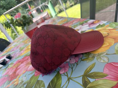 Gucci Kappe Rot 2026 Edit Am Samstag um 10 endet das angebot